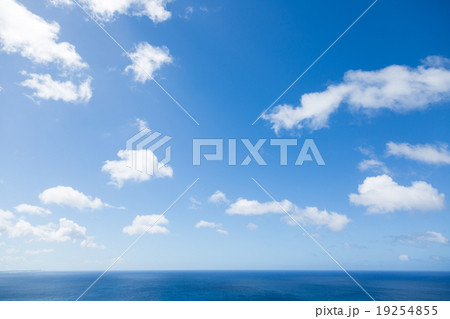 青空と海 19254855