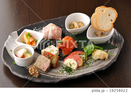 前菜盛り合わせ 前菜盛り合わせ 19256022