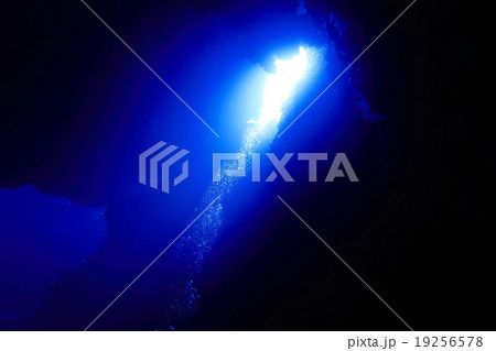 宮古島　魔王の宮殿の地形 19256578