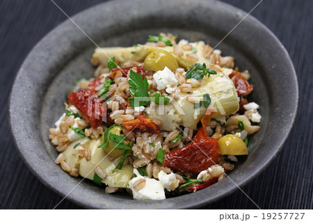 スペルト小麦のサラダ スペルト小麦のサラダ 19257727