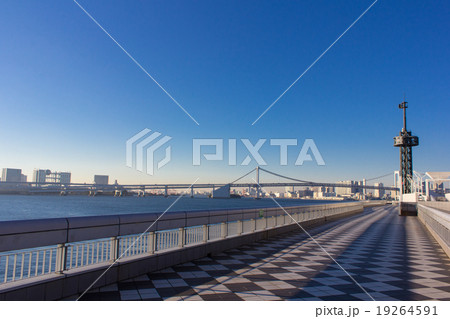 晴海埠頭と東京湾 19264591