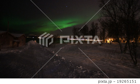 ノルウェー　オーロラ　トロムソ　北のパリ　夜 19265151