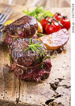 venison medallions 19279038