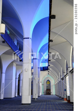 Sultan Salahuddin Abdul Aziz Shah Mosque 19280398