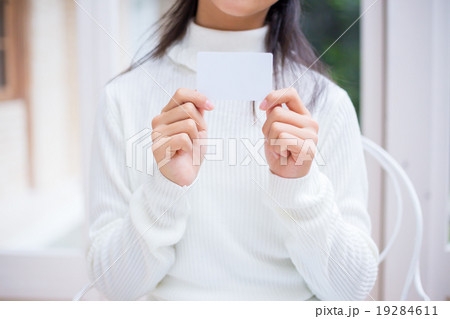 マイナンバー　社会保障制度　税番号制度　個人情報　マイナンバー制度　女性　女の人　美少女　中学生 19284611