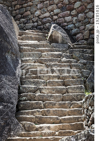 walls and stairs 19285816