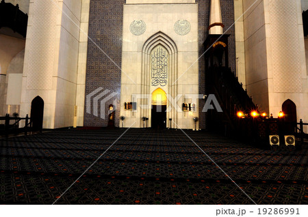 Sultan Salahuddin Abdul Aziz Shah Mosque 19286991