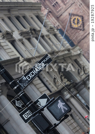 Wall st. street sign, New York, USA. 19287925