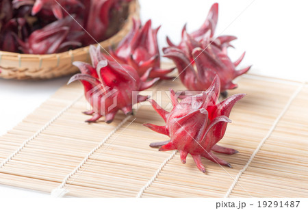 roselle fruit on bamboo mat 19291487