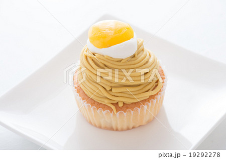 モンブランとチーズケーキ 19292278