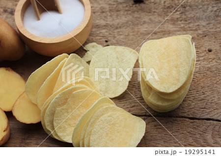fresh potatoes with potato chips 19295141