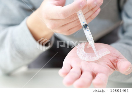 ホワイトニング ホームホワイトニング (歯科 衛生 男性 予防 治療 医療 プラークコントロール) 19301462