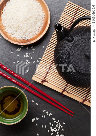Asian tea bowl and teapot Asian tea bowl and teapot 19306014