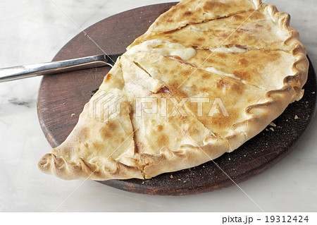 Rustica pizza ham cheese 19312424