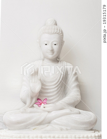White Buddha statue White Buddha statue 19315179