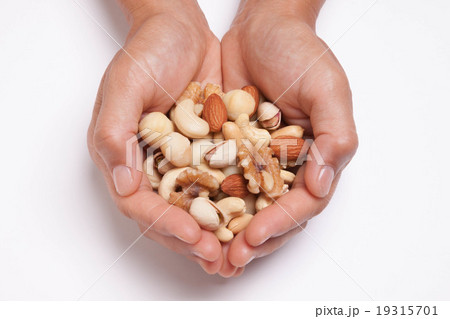 ナッツ各種（アーモンド、カシューナッツ、マカダミアナッツ、ピスタチオ、ピーナッツ、クルミ） 19315701