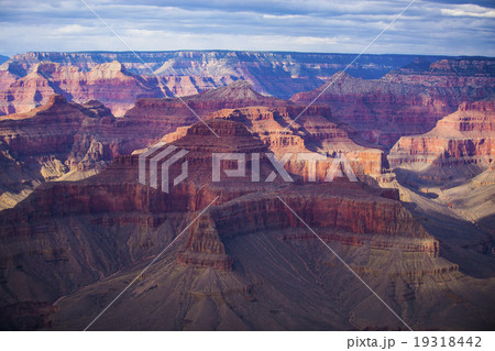 famous  view of Grand Canyon , Arizona 19318442