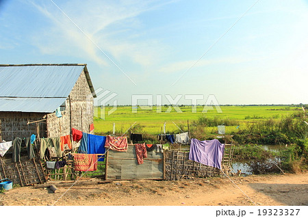 カンボジアの民家 19323327