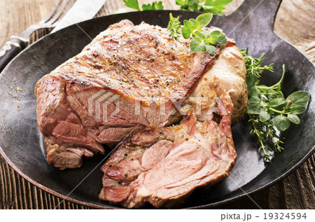 lamb roast 19324594
