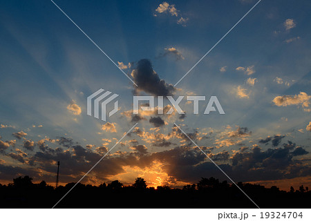 Sunset scene 19324704