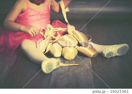 legs a little ballerina with ballet pointe shoes and pink skirt legs a little ballerina with ballet pointe shoes and pink skirt 19325361