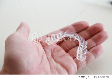 ホワイトニング ホームホワイトニング (歯科 衛生 男性 予防 治療 医療 プラークコントロール) ホワイトニング ホームホワイトニング (歯科 衛生 男性 予防 治療 医療 プラークコントロール) 19328676