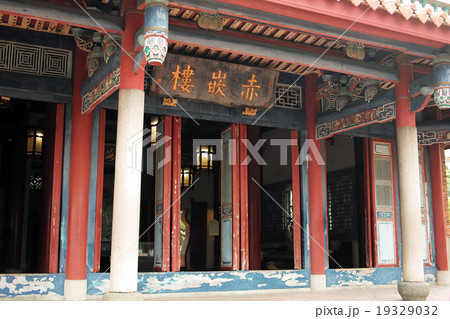 台湾　台南　赤嵌楼の入り口 19329032