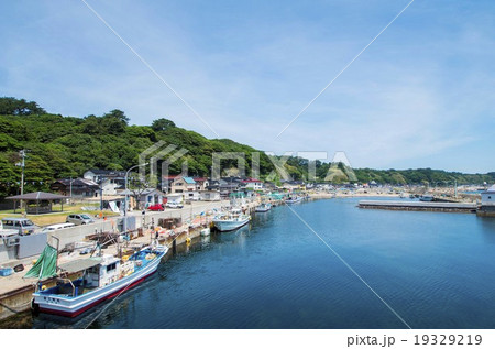 山形県酒田市・飛島の港 19329219