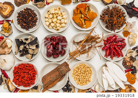 薬膳 漢方 生薬 スパイス Spice dishes with medicinal herbs 薬膳 漢方 生薬 スパイス Spice dishes with medicinal herbs 19331918
