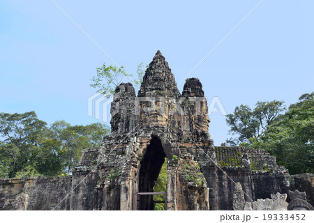 カンボジア シェムリアップ アンコールトム遺跡群 南大門 カンボジア シェムリアップ アンコールトム遺跡群 南大門 19333452