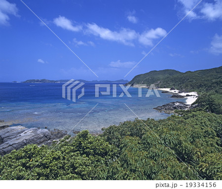 阿波連展望台から見た座間味島 19334156