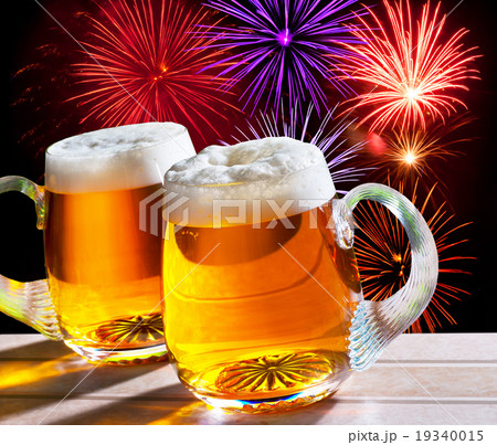 fireworks with two glasses of beer 19340015