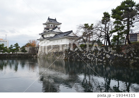 富山城の天守閣（富山城址公園／富山県富山市丸の内） 19344315