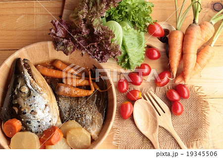 Salmon head cooked of tari yaki sauce  19345506