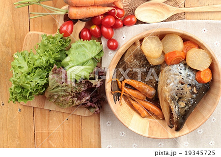 Salmon head cooked of tari yaki sauce  19345725