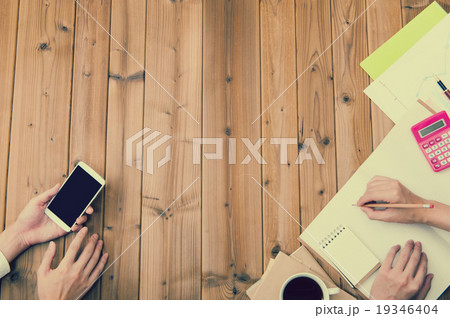 アナログ作業とデジタルの違い 19346404