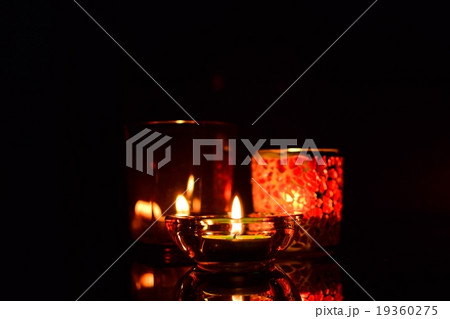 キャンドルとパーティイメージ キャンドルとパーティイメージ 19360275