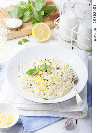 Risotto with lemon and fresh basil 19362683