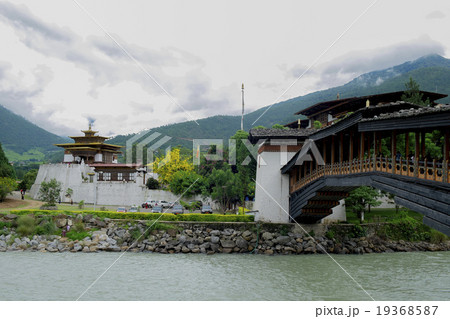 punakha dzong 19368587