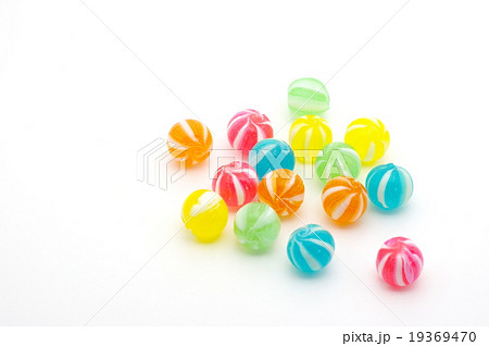手まり飴 白背景 横 手まり飴 白背景 横 19369470
