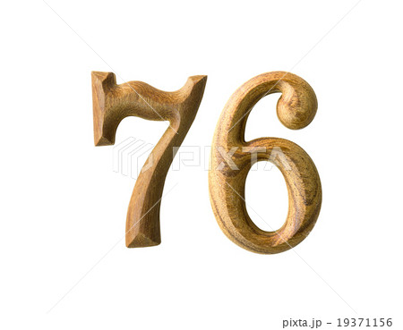 Wooden numeric 76 19371156