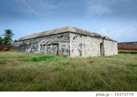 Old warehouse 19373779