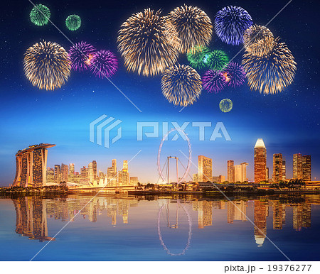 Beautiful fireworks in Marina Bay, Singapore Beautiful fireworks in Marina Bay, Singapore 19376277