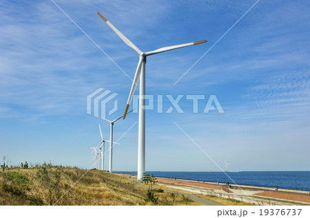 響灘北緑地の風力発電所 19376737