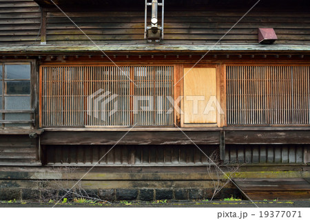 函館散歩：旧今井米穀店　明治40年代の建築物 19377071