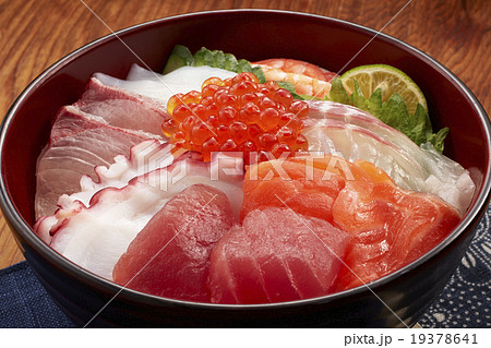 海鮮丼 19378641