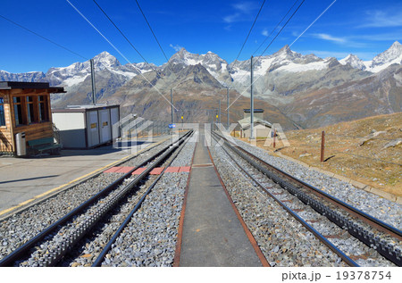 スイス　ゴルナーグラート鉄道のアローテンボーデン駅 19378754
