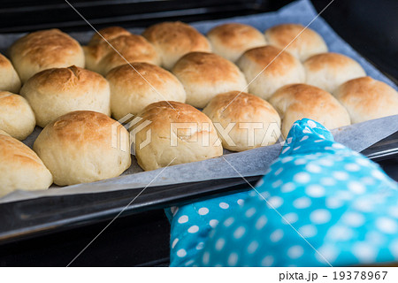 パン パン 19378967