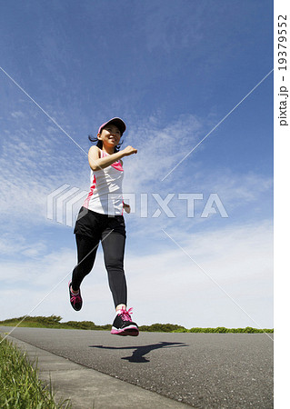 ジョギング 19379552