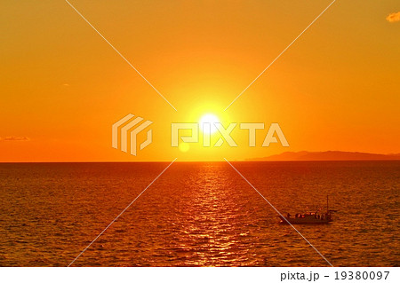 駿河湾の夕日 19380097